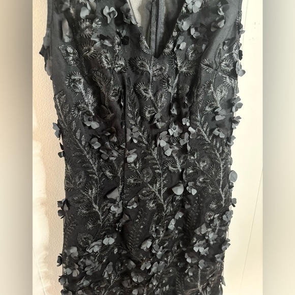 White House Black Market Black Floral 3D Applique Beaded Lace Sheath Dress 00 - Picture 3 of 5